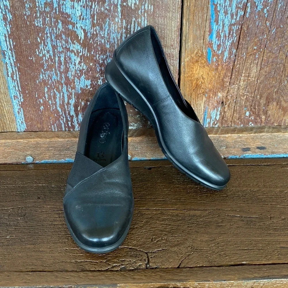 Ecco Black Slip On Leather Loafer